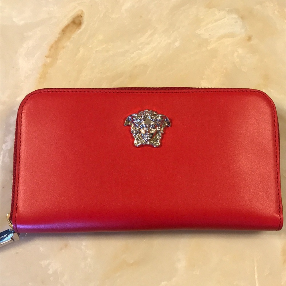 VERSACE PALAZZO MEDUSA ZIP AROUND WALLET RED NWT